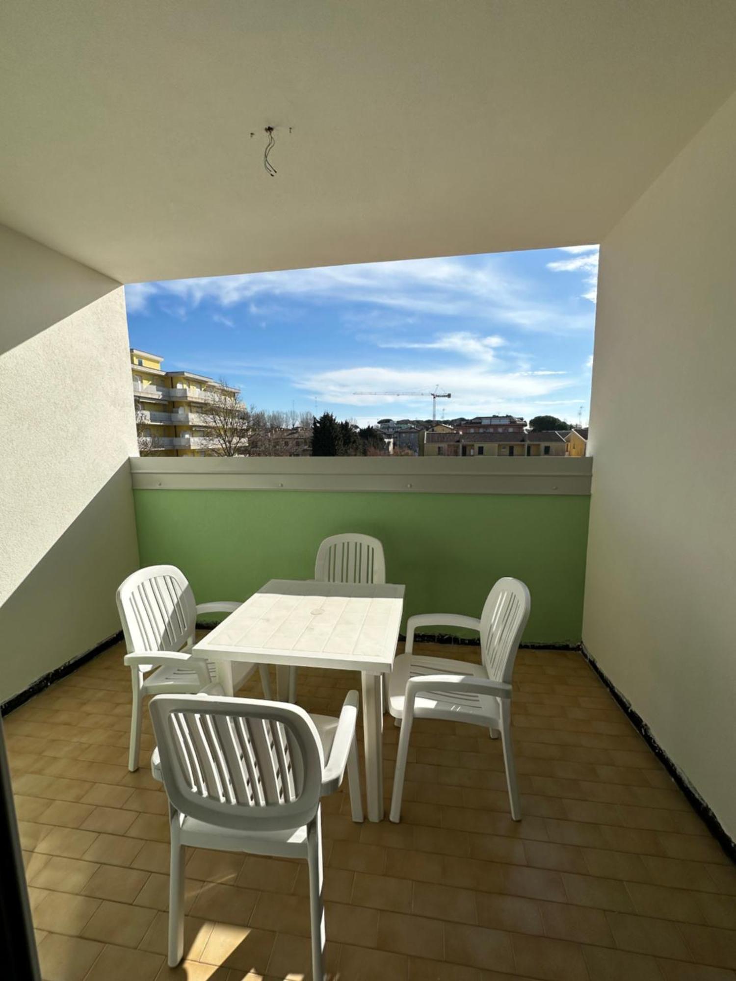 Villaggio Luna Swimmingpool- Agenzia Cocal Caorle Bagian luar foto