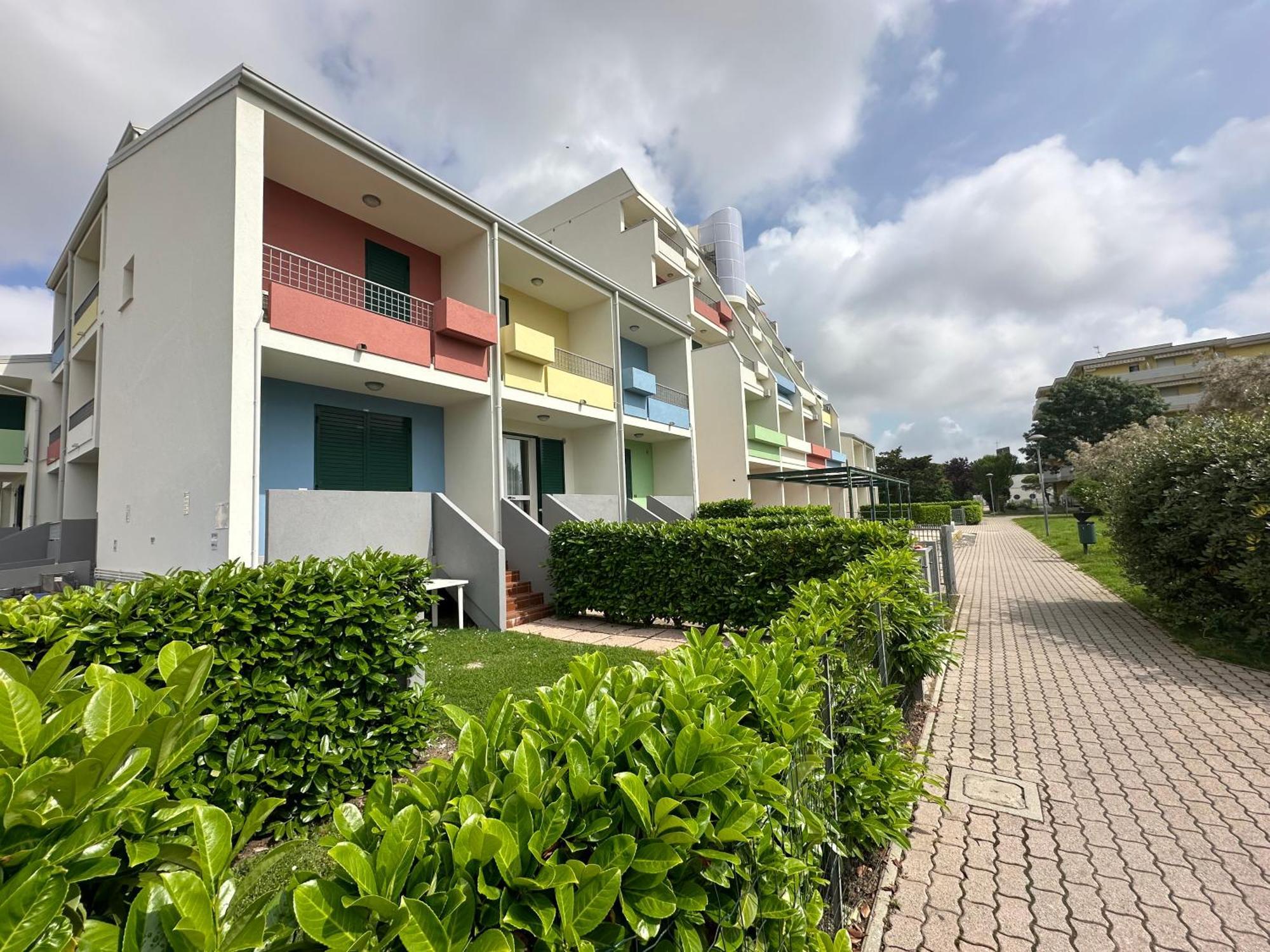 Villaggio Luna Swimmingpool- Agenzia Cocal Caorle Bagian luar foto