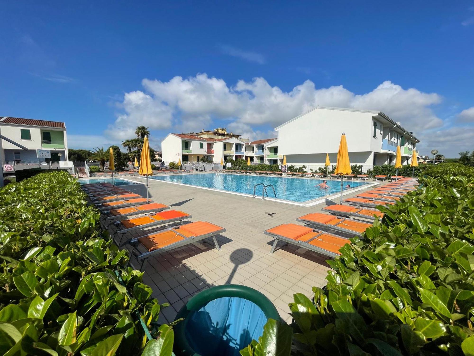 Villaggio Luna Swimmingpool- Agenzia Cocal Caorle Bagian luar foto